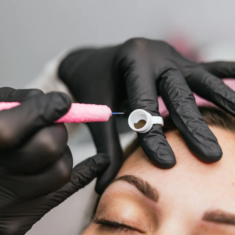 Eyebrow micropigmentation